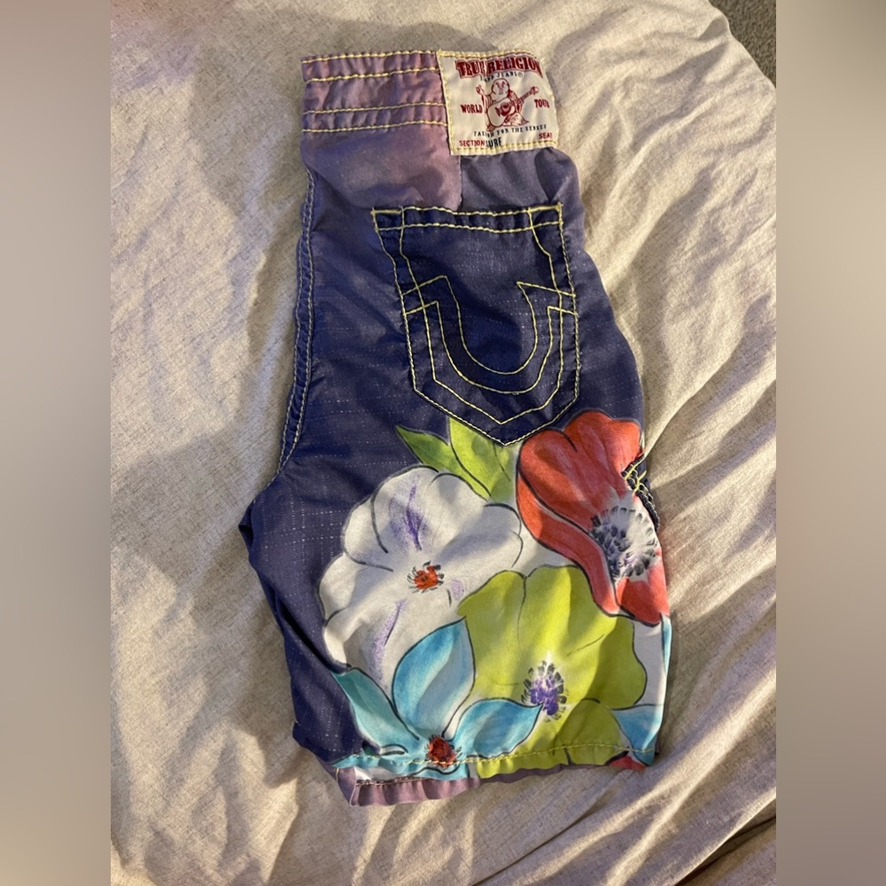 Men’s TRUE RELIGION Swim Trunks Shorts Suit (36)